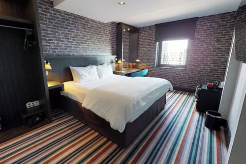 Village Hotel Edinburgh, Room