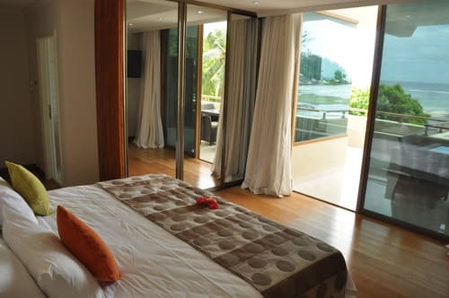 Crown Beach Hotel, Room