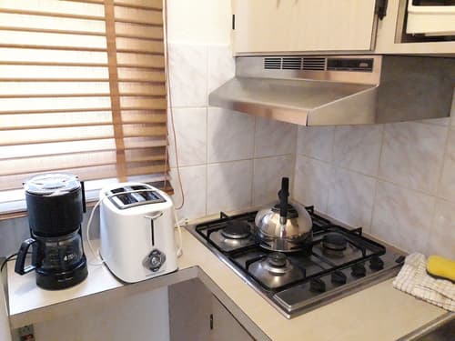 Sasaki Apartments, Room