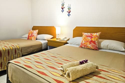 Sasaki Apartments, Room