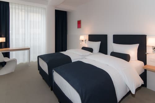 Bayer 89 Vi Vadi Hotel, Room