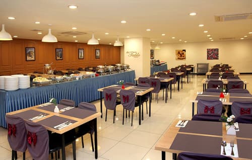 Hotel Skypark Jeju 1, Dining