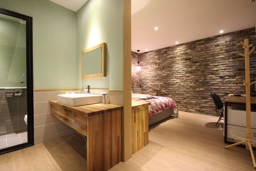 25 Hours Hotel, Room