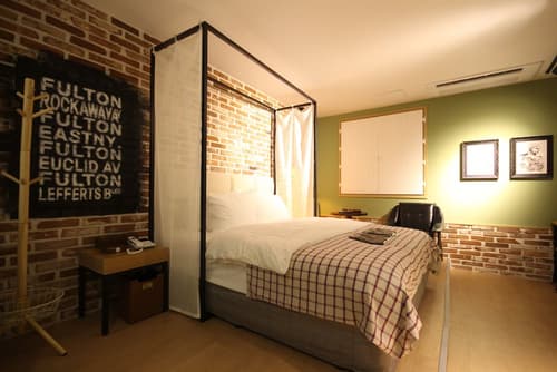 25 Hours Hotel, Room