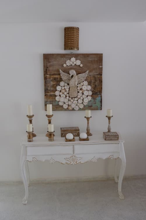 Anga Beach Hotel, Interior entrance