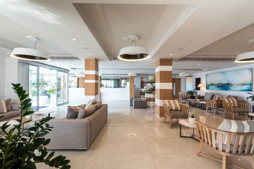 Evalena Beach Hotel, Reception