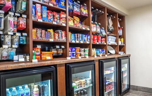 My Place Hotel - Cheyenne, WY, Food and drink