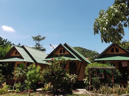 Sandee Bungalows, 
