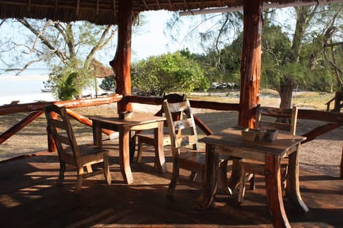 Pemba Eco Lodge, Check-in/check-out kiosk