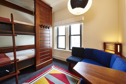 Freehand Chicago, Room