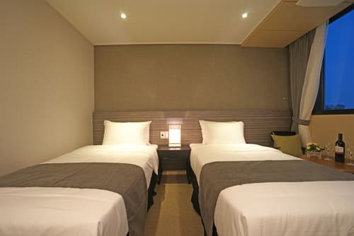 I-Jin Hotel, Room