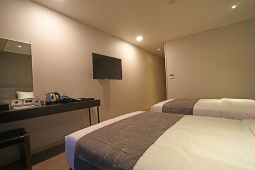 I-Jin Hotel, Room