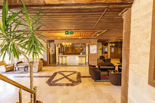 Ciner Hotel, Lobby