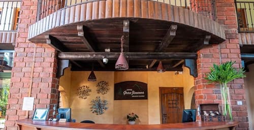 Hotel Gran Jimenoa, Reception