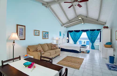 The Lighthouse Villas, Room