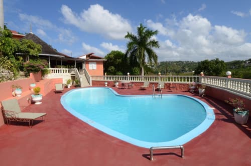 Verney House Resort, Outdoor pool