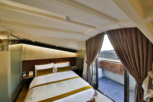 Hotel The Public, Room