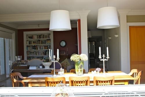 970 Lonely Bay Lodge, Dining