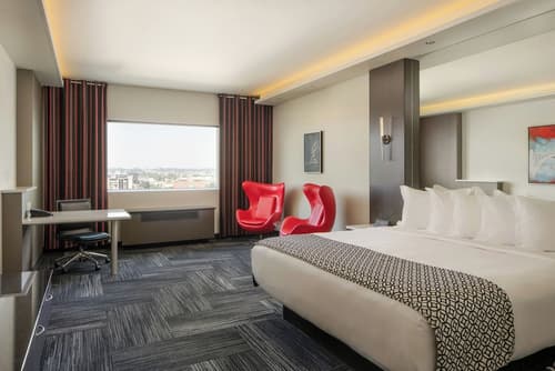 The Davenport Grand, Autograph Collection, Room