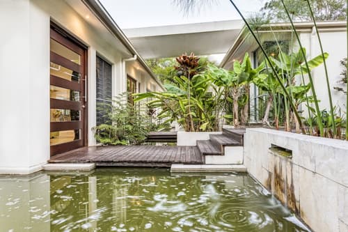 Alaya Verde, Interior entrance