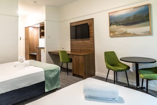 Salisbury Hotel, Room