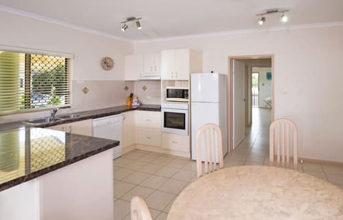 Mission Reef Resort, Private kitchen