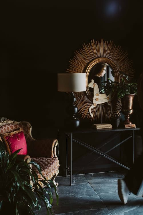 The State Hotel, Lobby