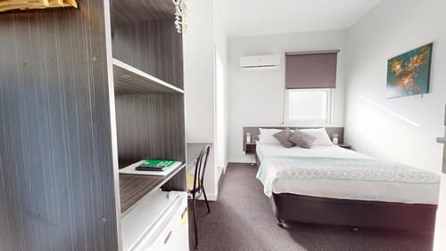 Doctor Syntax Hotel, Room