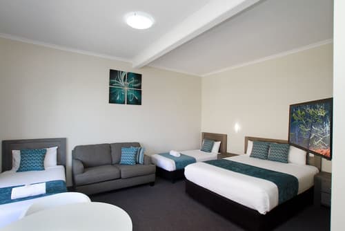 Twofold Bay Motor Inn, Room