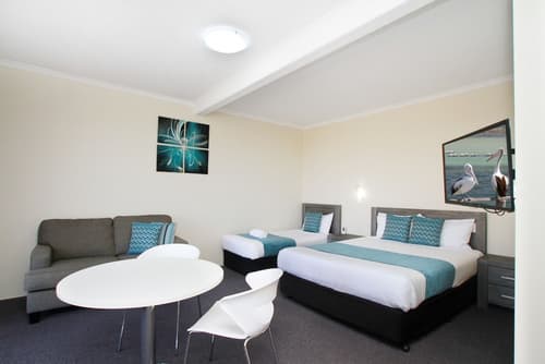 Twofold Bay Motor Inn, Room