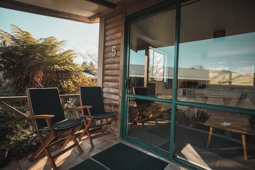 Rainforest Motel, Room