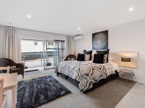 Dunrovin Motel, Room