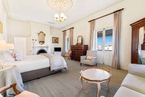 Colhurst House, Room