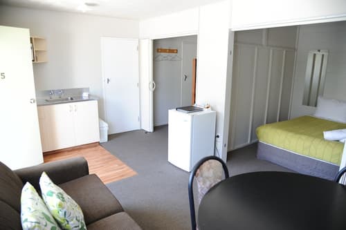 Blenheim Bridges Holiday Park, Room