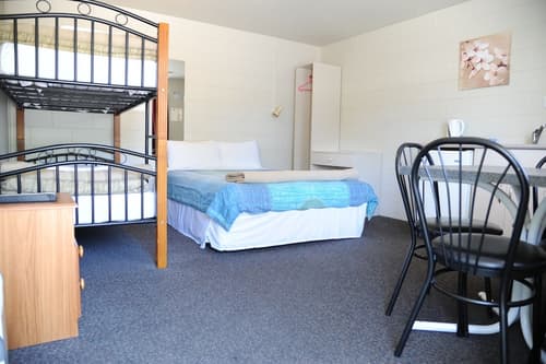 Blenheim Bridges Holiday Park, Room
