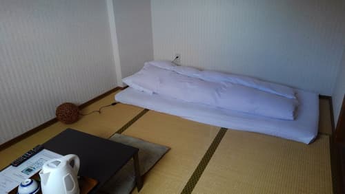 Sakuraya, Room