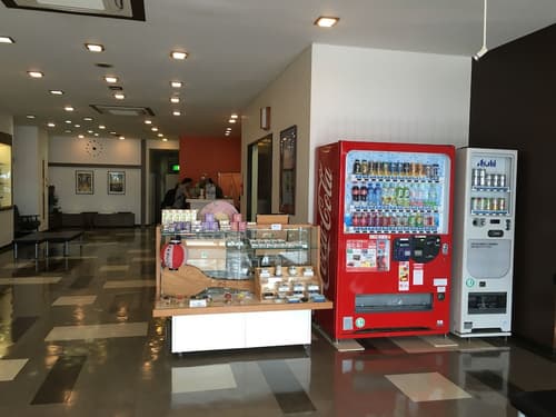 Sakuraya, Interior entrance