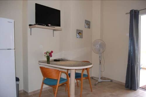 Wayaca Mini Resort, In-room dining