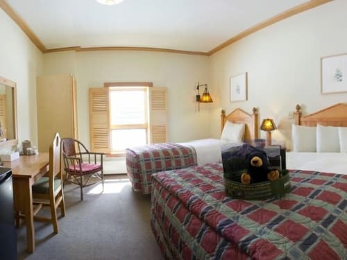 Old Faithful Snow Lodge & Cabins - Inside the Park, Room