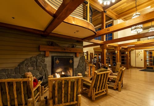 Old Faithful Snow Lodge & Cabins - Inside the Park, Lobby sitting area