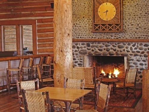 Lake Lodge Cabins - Inside the Park, Lobby lounge
