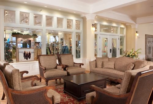 Lake Yellowstone Hotel & Cabins - Inside the Park, Lobby sitting area