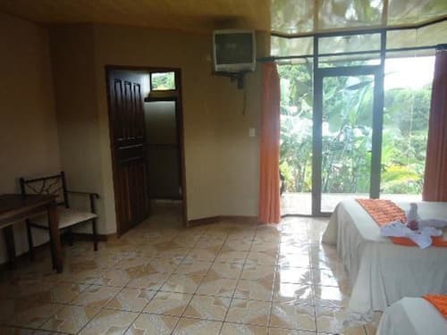 Ara Ambigua Lodge, Room