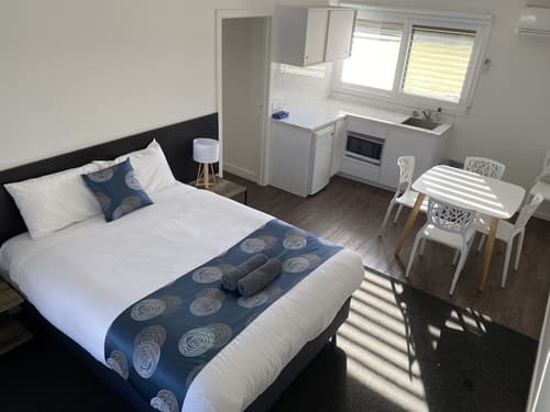 Southern Ocean Motor Inn, Room