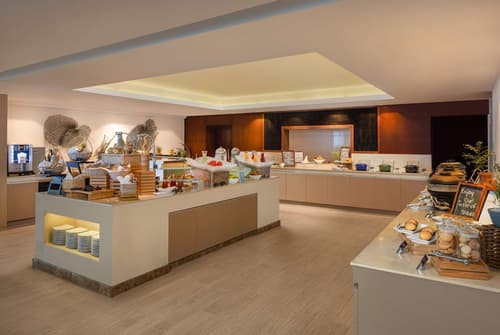 Radisson Hotel Colombo, Restaurant