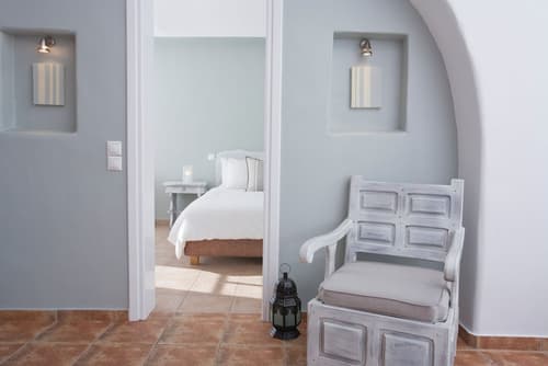 Yakinthos Residence, 