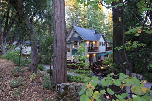 McCaffrey House B&B Inn, Front of property