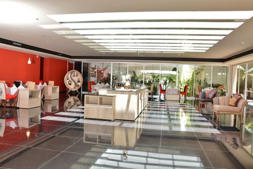 Savoy Hotel Encarnación, Interior entrance