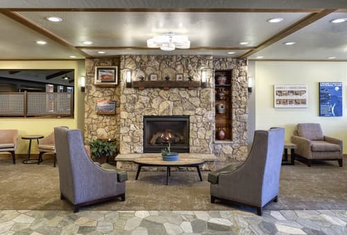 Yavapai Lodge, Lobby lounge