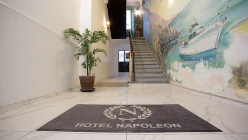Hotel Napoléon, Primary image